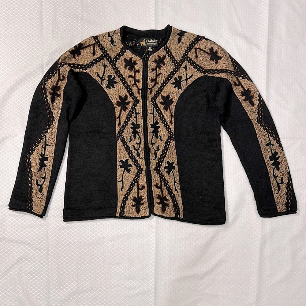 🦙 NEW! Lanart’s Baby Alpaca Black and tan cardigan w/ hidden buttons, SO SOFT